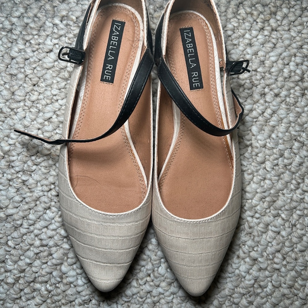 Elegant Beige Women's Shoes with Black Strap